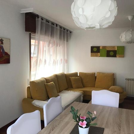 Apartamento Xacobe Grove, 120 Metros Totalmente Equipado, Luminoso, Centrico Y Con Plaza De Garaje O Grove Exterior photo