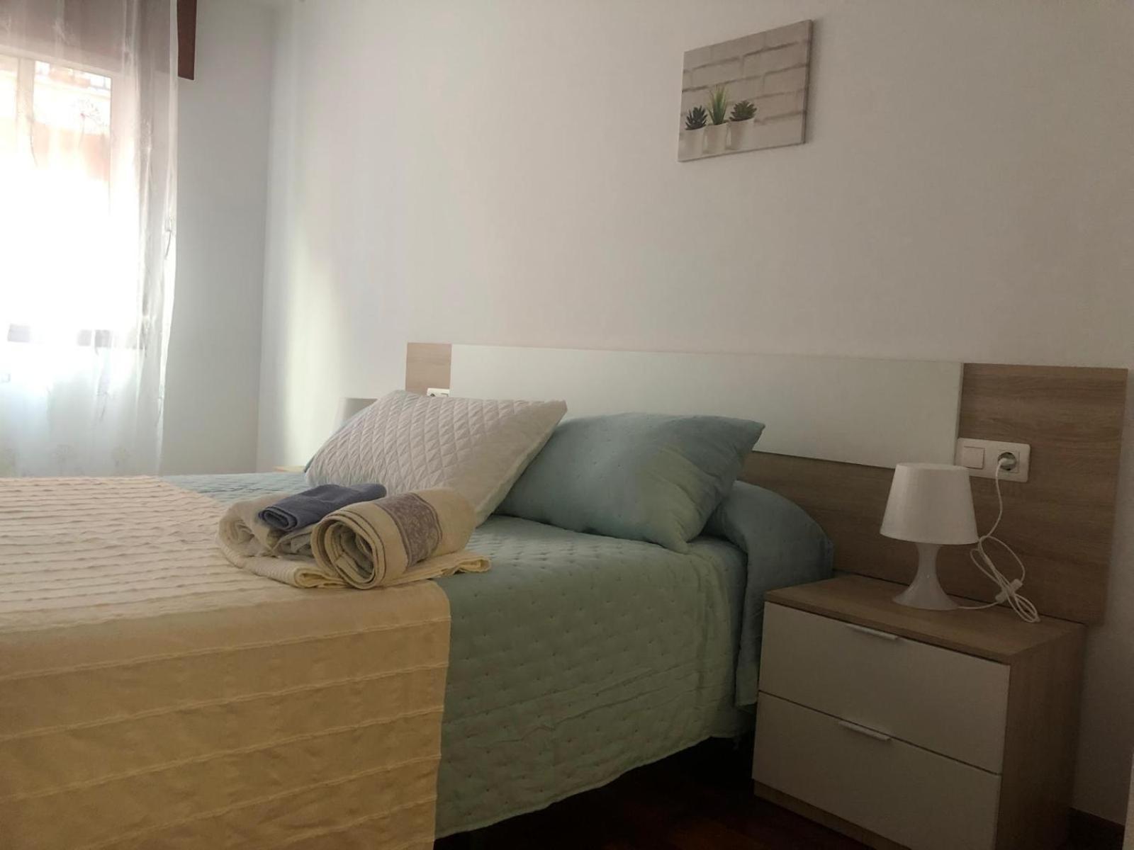 Apartamento Xacobe Grove, 120 Metros Totalmente Equipado, Luminoso, Centrico Y Con Plaza De Garaje O Grove Exterior photo